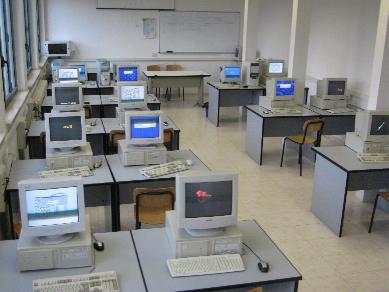  Laboratorio Informatica DUE (foto Claudio Maccherani) 